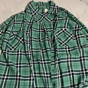 Divided by H&M long sleeve plaid button up top